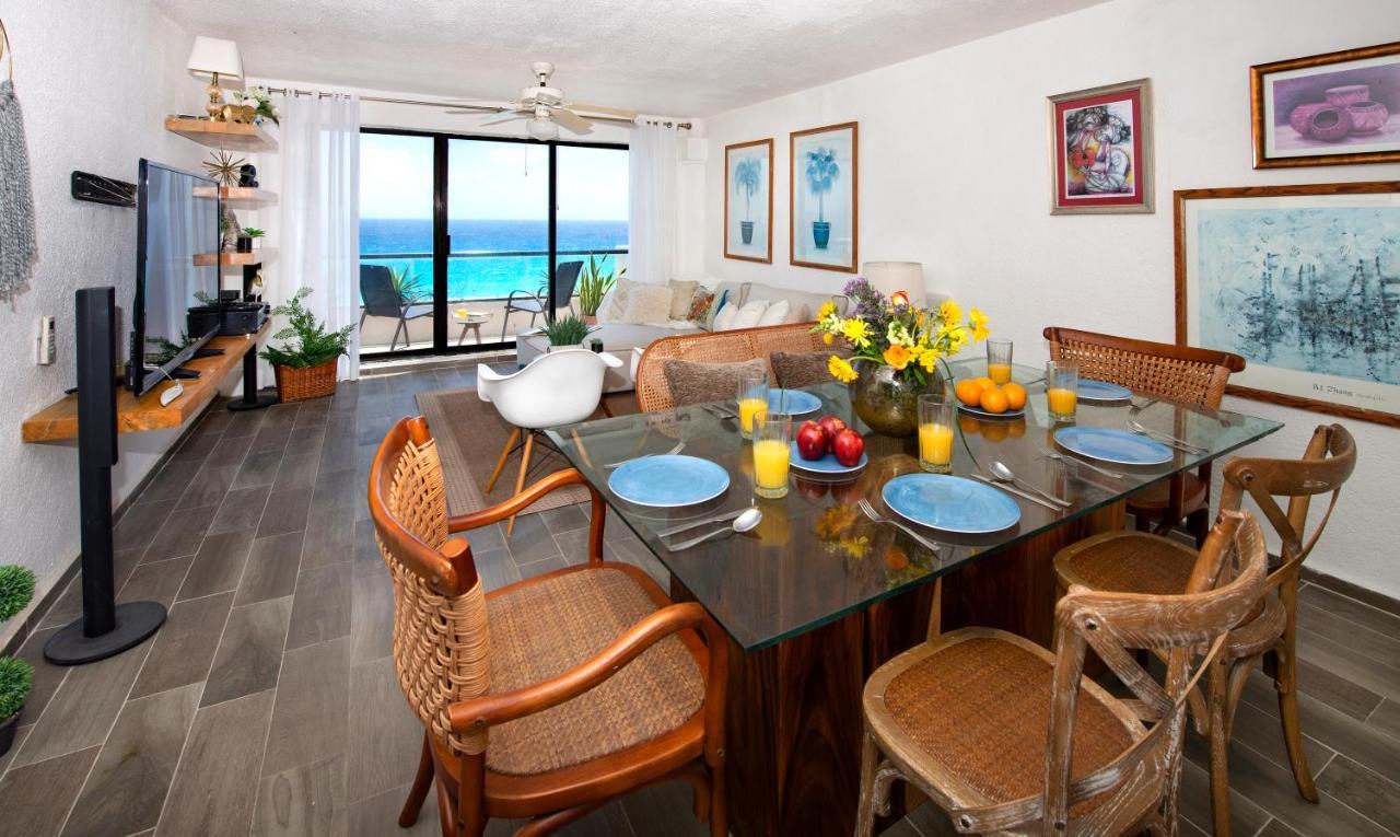 Appartamento Cozy Ocean Front Penthouse At Marlin Beach Cancún Esterno foto