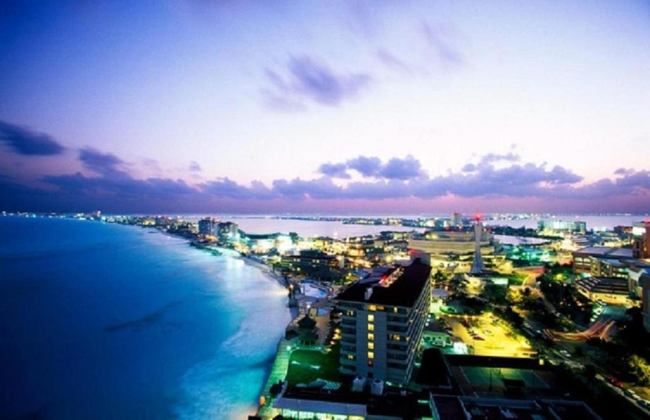 Appartamento Cozy Ocean Front Penthouse At Marlin Beach Cancún Esterno foto